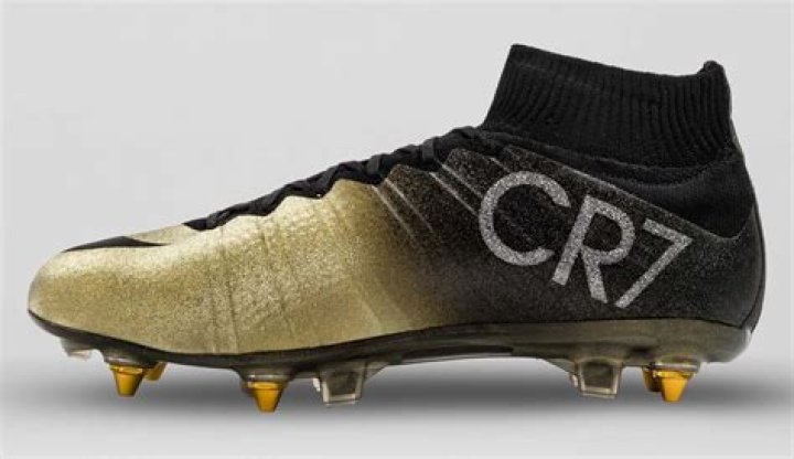 cr7 golden boots
